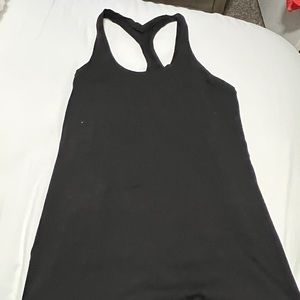 Fitted lululemon tank